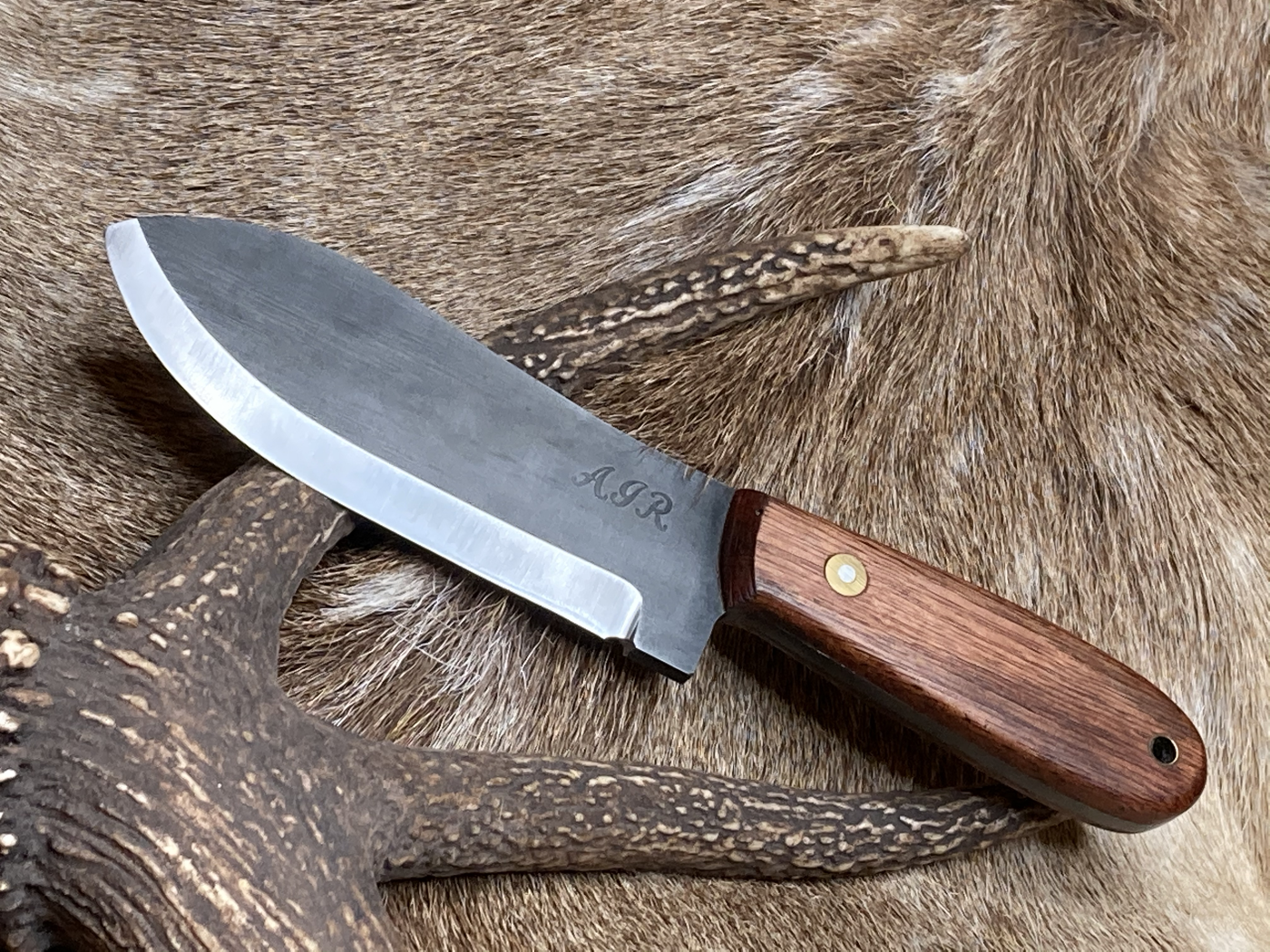 Best Bushcraft Knife - The Great Scandi Grind Controversy